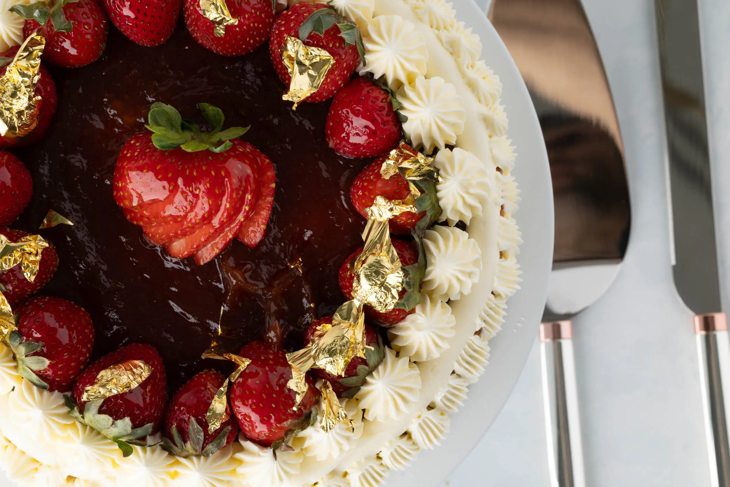 Strawberry & Champagne Buttercream Cake